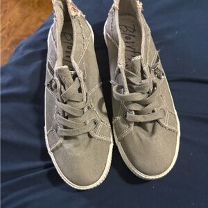 Blowfish Olive Gray Canvas Lace-Up Sneakers